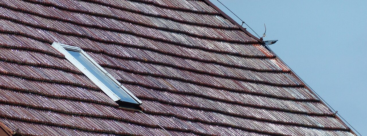 roof-100247_1280 roof